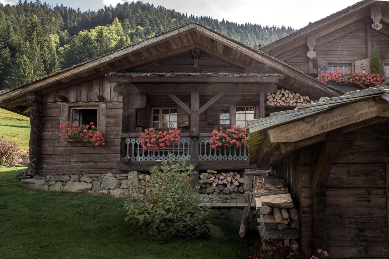 Готель La Ferme Des Vonezins Тон Екстер'єр фото